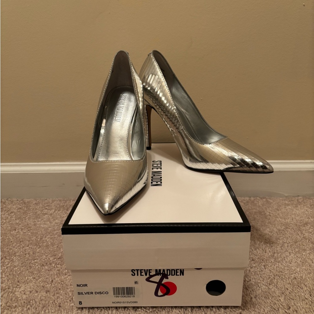 Steve Madden Silver High Heel Pumps - Picture 3 of 7